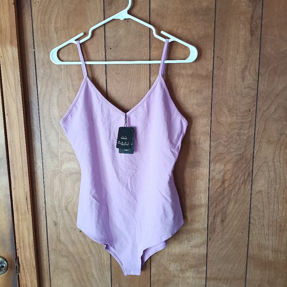 Mangdiup Lavender Spaghetti Strap Bodysuit Top Size L NWT